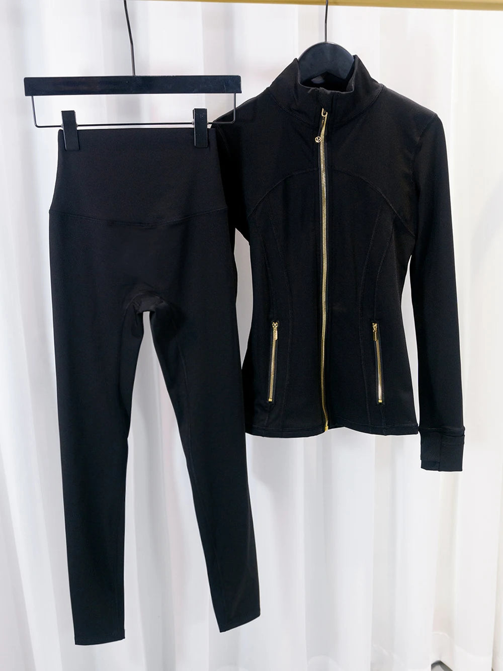 Conjunto de jaqueta com zíper dourado e calças de ioga, roupa esportiva, de secagem rápida e respirável, modeladora e leve, ajuste justo.