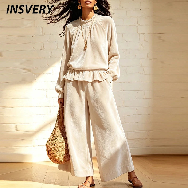 Conjunto de Duas Peças Feminino de Moda para Outono Inverno: Camisa de Veludo de Manga Longa com Gola de Babados e Calças de Cintura Alta com Bolsos e Pernas Largas