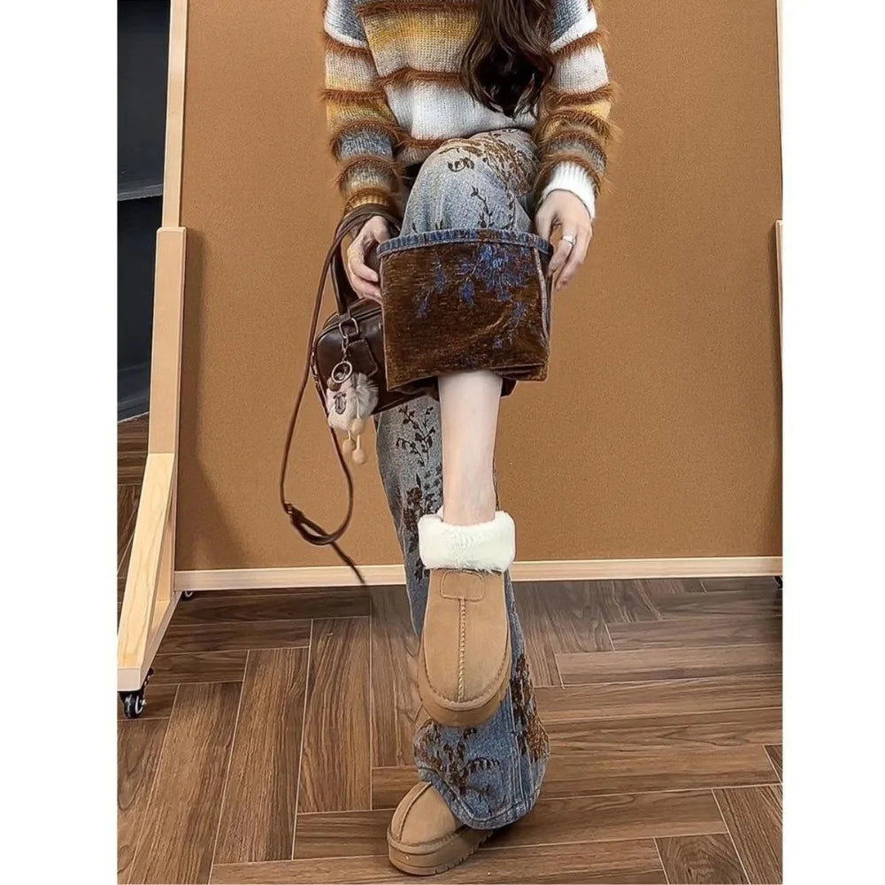 Calça Jeans Feminina de Perna Larga com Jacquard Flocado - Novo Estilo Inverno 2025, Cintura Alta, Efeito Emagrecedor, Perna Reta