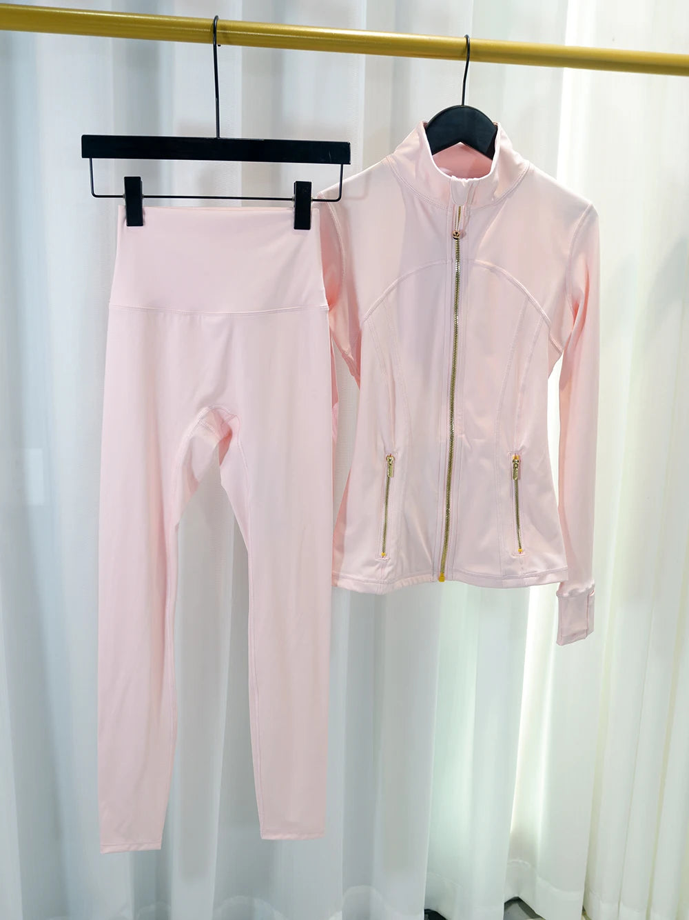 Conjunto de jaqueta com zíper dourado e calças de ioga, roupa esportiva, de secagem rápida e respirável, modeladora e leve, ajuste justo.