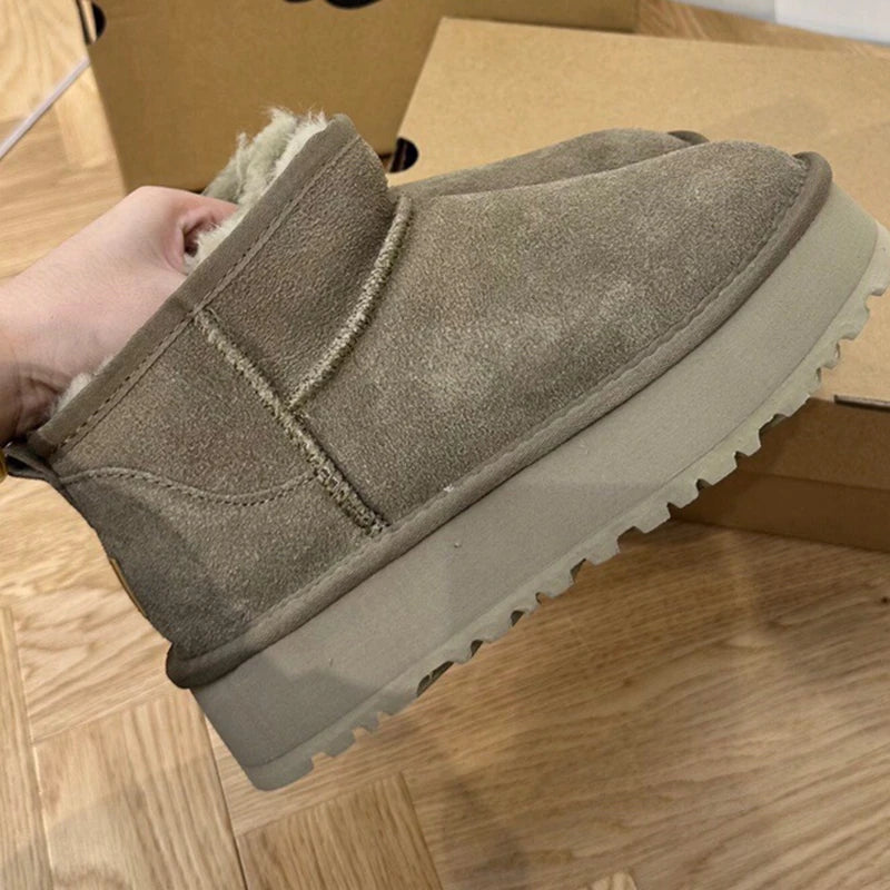 Botas de neve de inverno para mulher KZZO, em couro de pele de ovelha, com plataforma, modelo mini, forradas com pele de ovelha natural, casuais, com sola grossa, botas de cano curto e quentes.