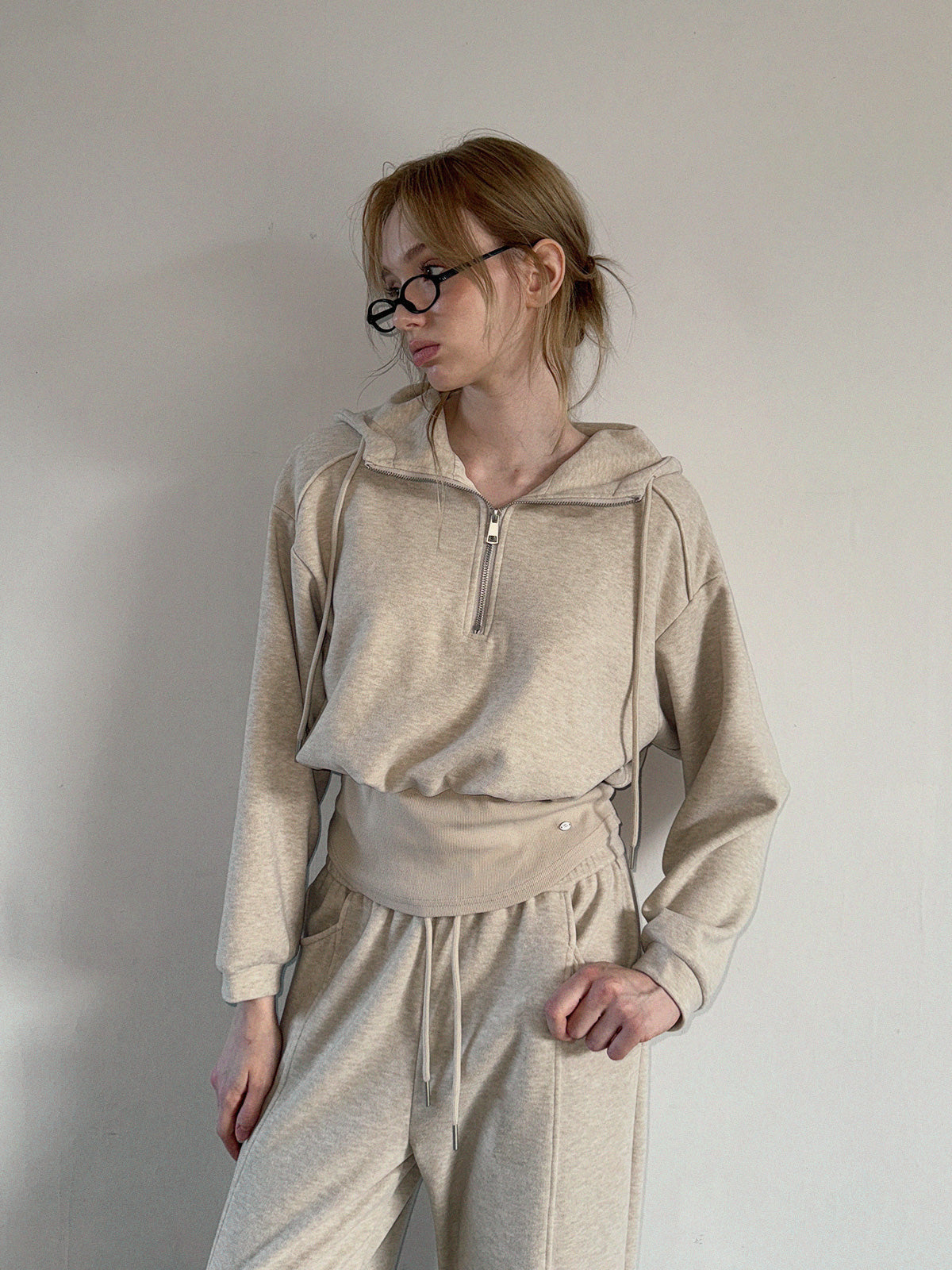 Lonton Layered Half-Zip Sweatshirt and Wide Banding Long Pants